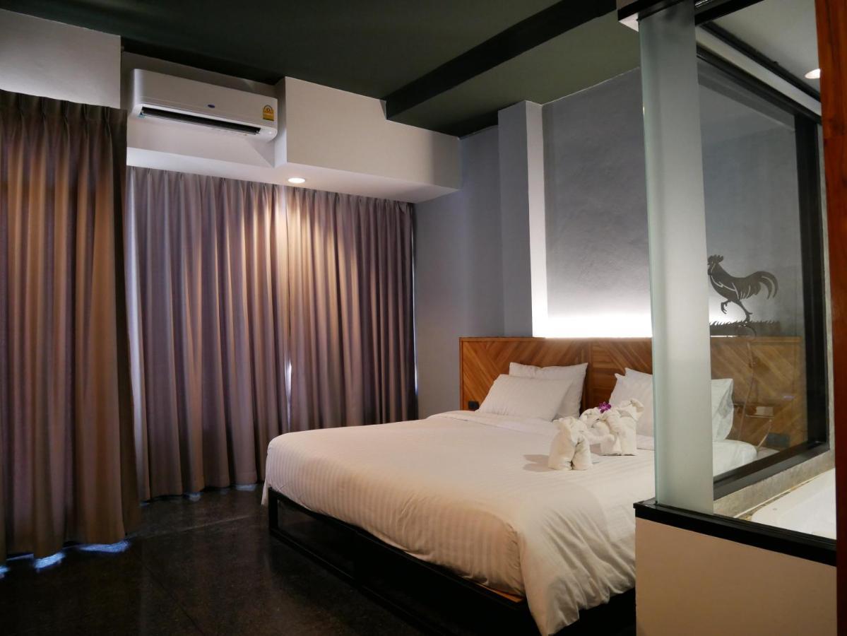 Ou Hotel Phitsanulok Buitenkant foto